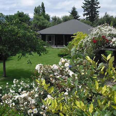 ハンマー・スプリングス Marchmont Gardens Bed & Breakfast エクステリア 写真